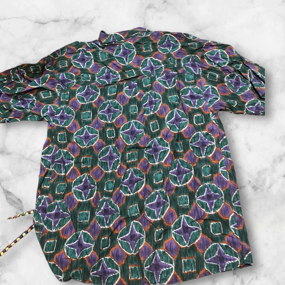 Men’s Homes large button down - Picture 3 of 7